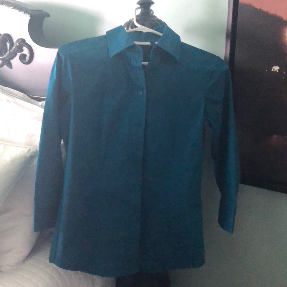 Cute botton shirt